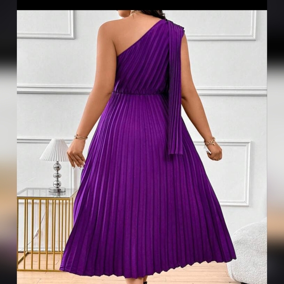 One shoulder dress - Picture 2 of 2